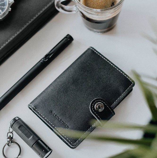 Ledlenser Launches the World's First Wallet with a Light – Ledlenser CA